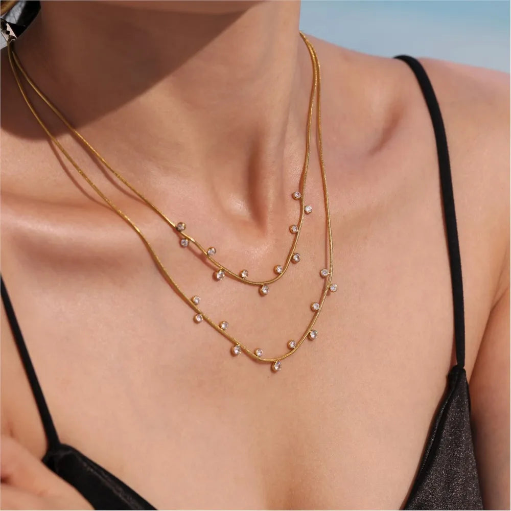 Choker Shiny Round Zircon Star Pendant.